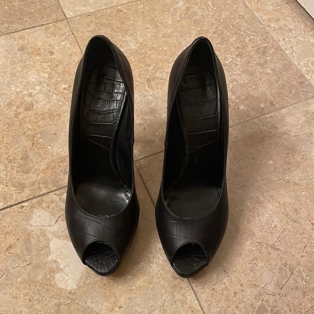 Authentic peep toe Christian Dior shoes 9.5